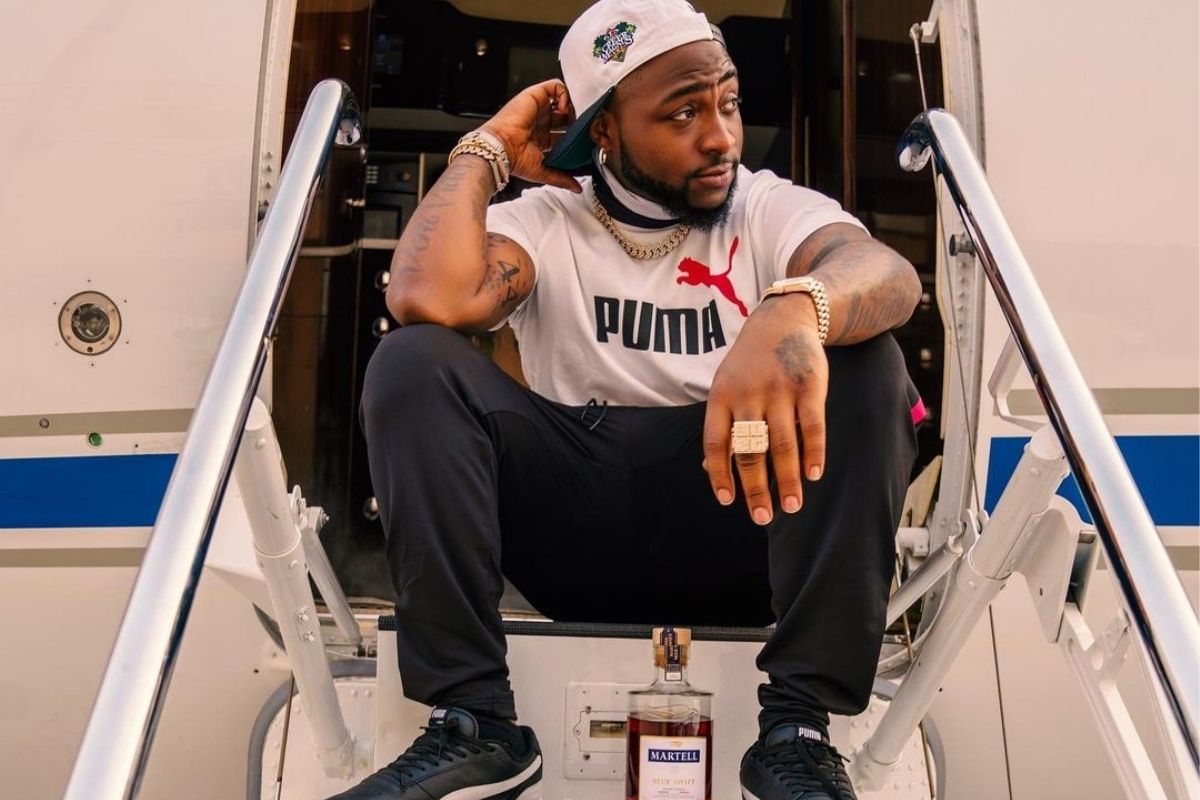 Davido Finds He Will Be Purchasing 3 Properties, 5 Automobiles, And A Non-public Jet This Yr