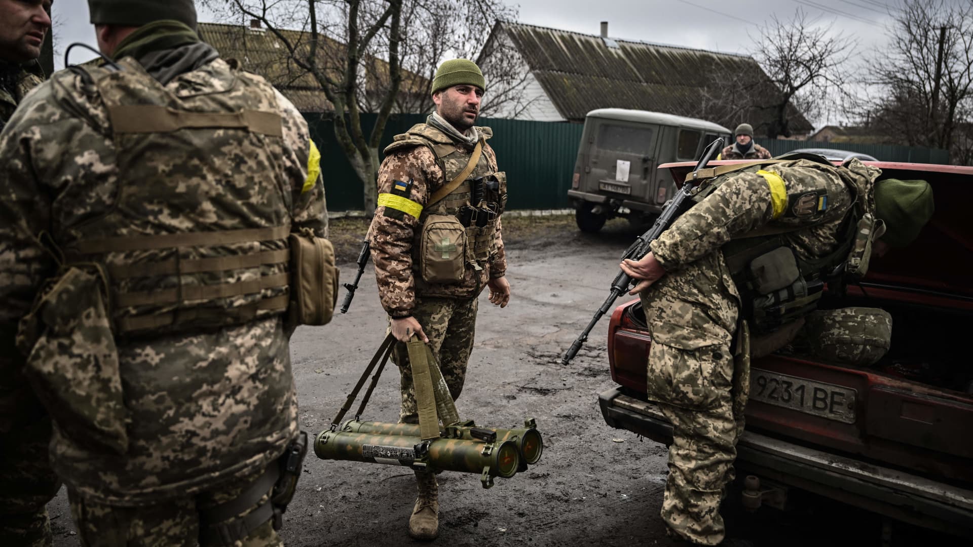 ‘Weapons, weapons and weapons’: Ukraine makes its question to NATO certain