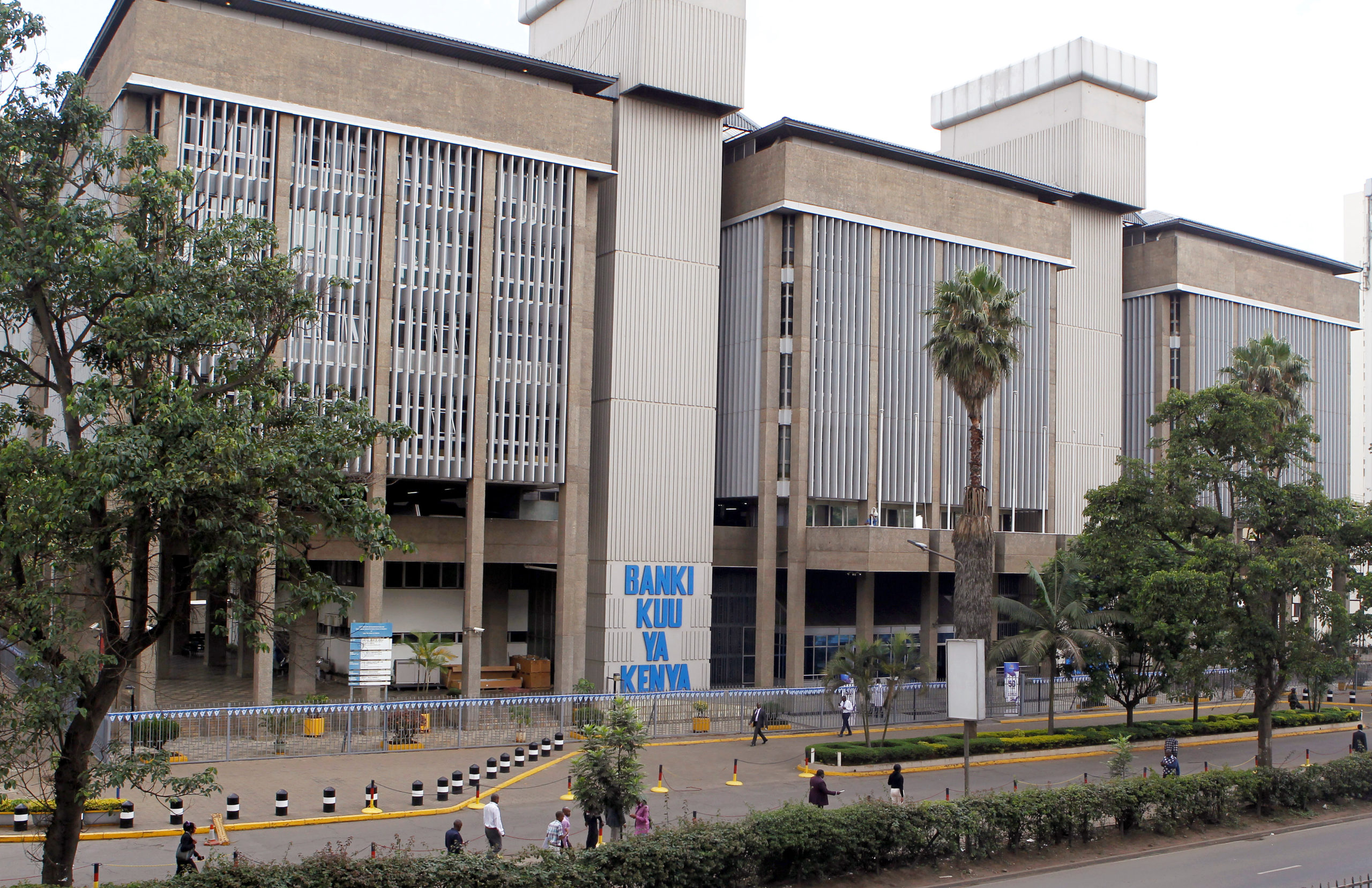 Kenya’s central bank orders banks to stop their partnerships with Flutterwave and Chipper Money