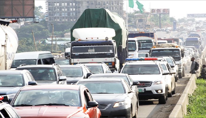 Lagos-Ibadan site visitors: Miscreants rob motorists, police deny abduction