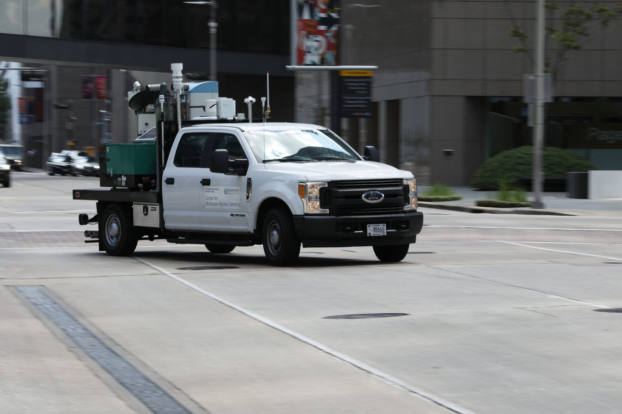 A decked out laser truck helps scientists perceive city warmth islands