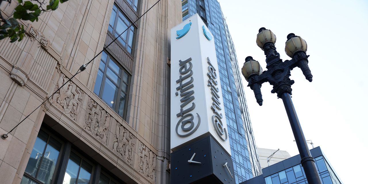 : Twitter plans mass layoffs Friday morning