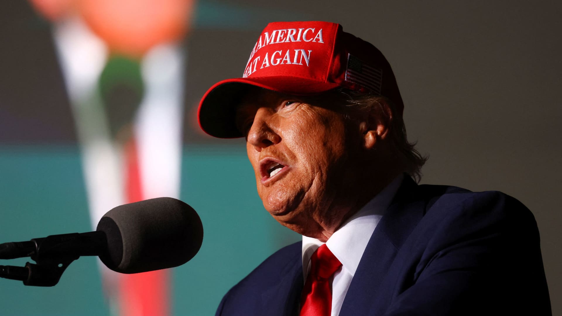 Trump suggests he’ll launch his 2024 presidential marketing campaign on Nov. 15 in Florida
