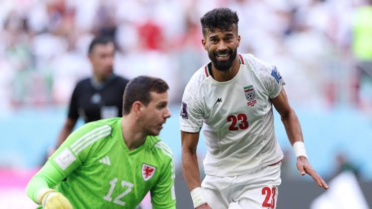 Qatar 2022: Iran crush Welsh hearts with last-gasp double
