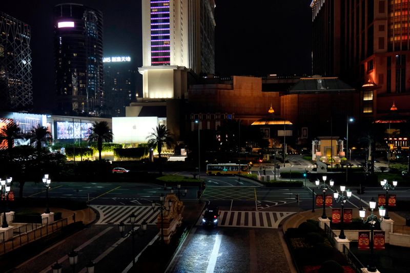 Macau’s 6 on line casino operators get new licences, Malaysia’s Genting out