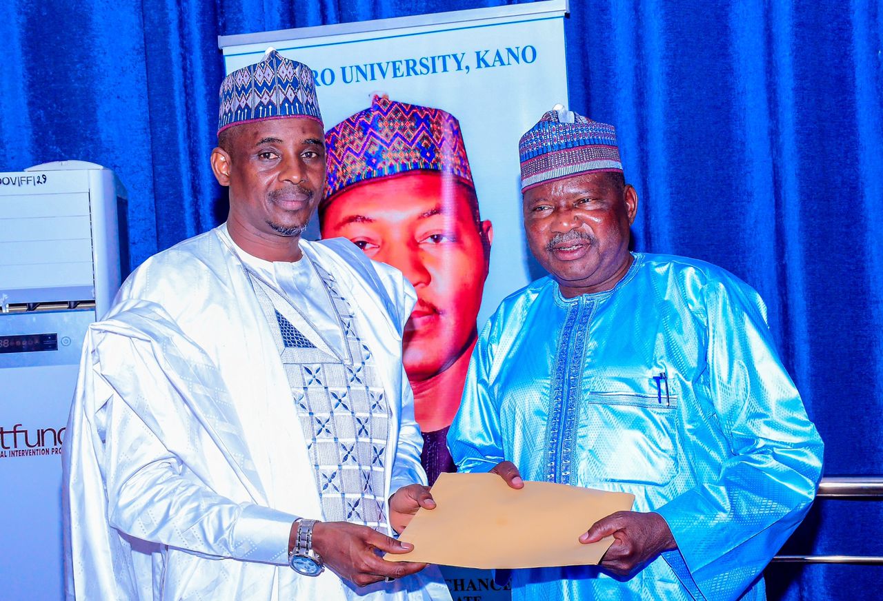 BUK Class ’92 Marks Thirtieth Commencement Anniversary, Donates 2m to Indigent College students