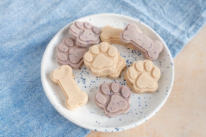 The right way to Make DIY Frozen Canine Treats with Peanut Butter