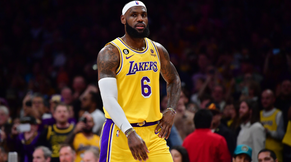 LeBron Was ‘Severely Struggling’ With Harm Throughout Report-Breaking Sport