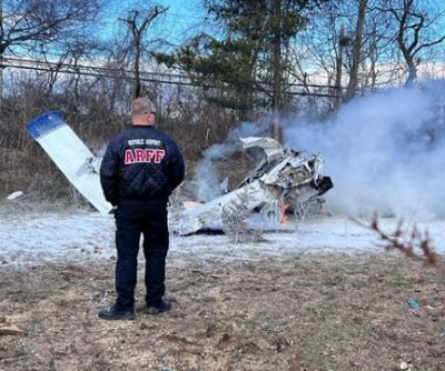 1 lifeless, 2 injured in Lengthy Island aircraft crash