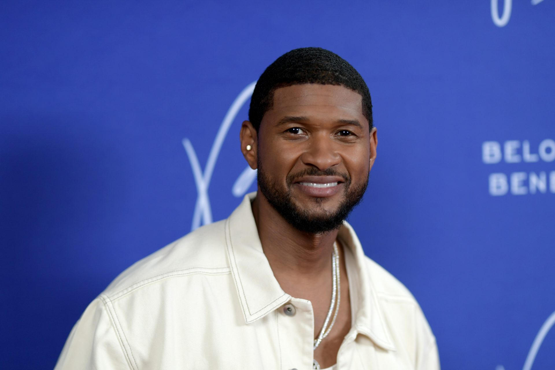 Usher Tells Followers What To Count on After Revealing He’s Headlining The 2024 Tremendous Bowl Halftime Present (Video)