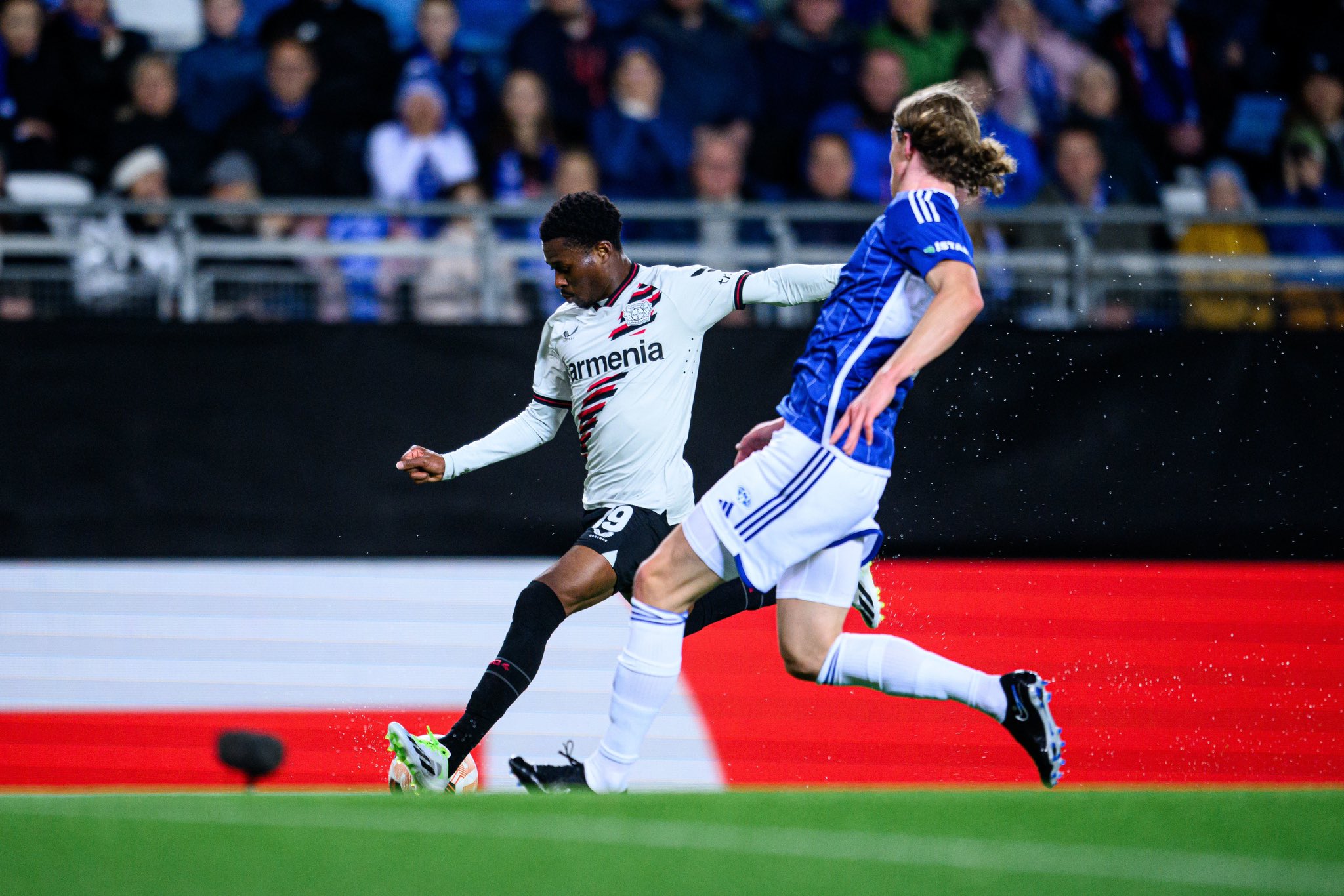 Bayer Leverkusen boss praises Tella for efficiency in UEL victory at Molde