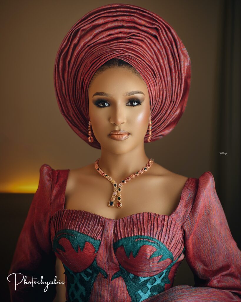 This Magnificence Look is the Excellent Recipe For Sheer Magnificence on Your Yoruba Trad!
