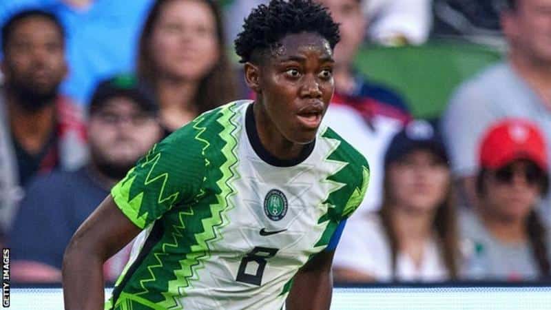 asisat-oshoala-sheds-tears-as-rinsola-babajide-sings-throughout-tremendous-falcons-initiation.jpg Asisat Oshoala sheds tears as Rinsola Babajide sings throughout Tremendous Falcons initiation
