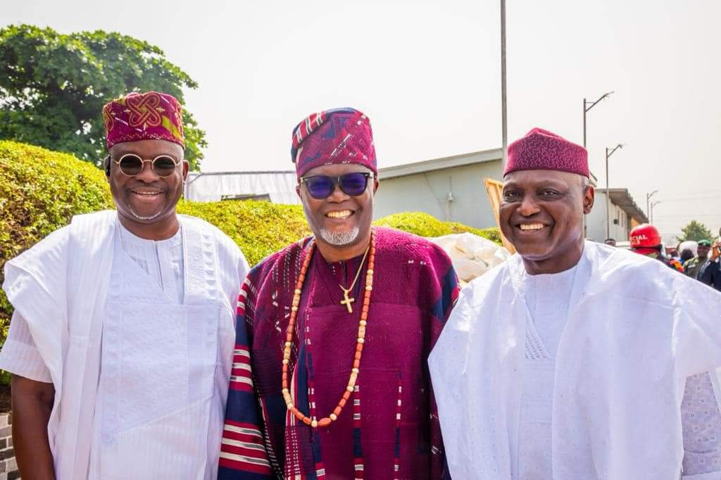 gov-oyebanji-fayose-attend-chief-bisi-kolawoles-sons-wedding-ceremony-in-lagos.jpg Gov. Oyebanji & Fayose attend Chief Bisi Kolawole’s son’s wedding ceremony in Lagos