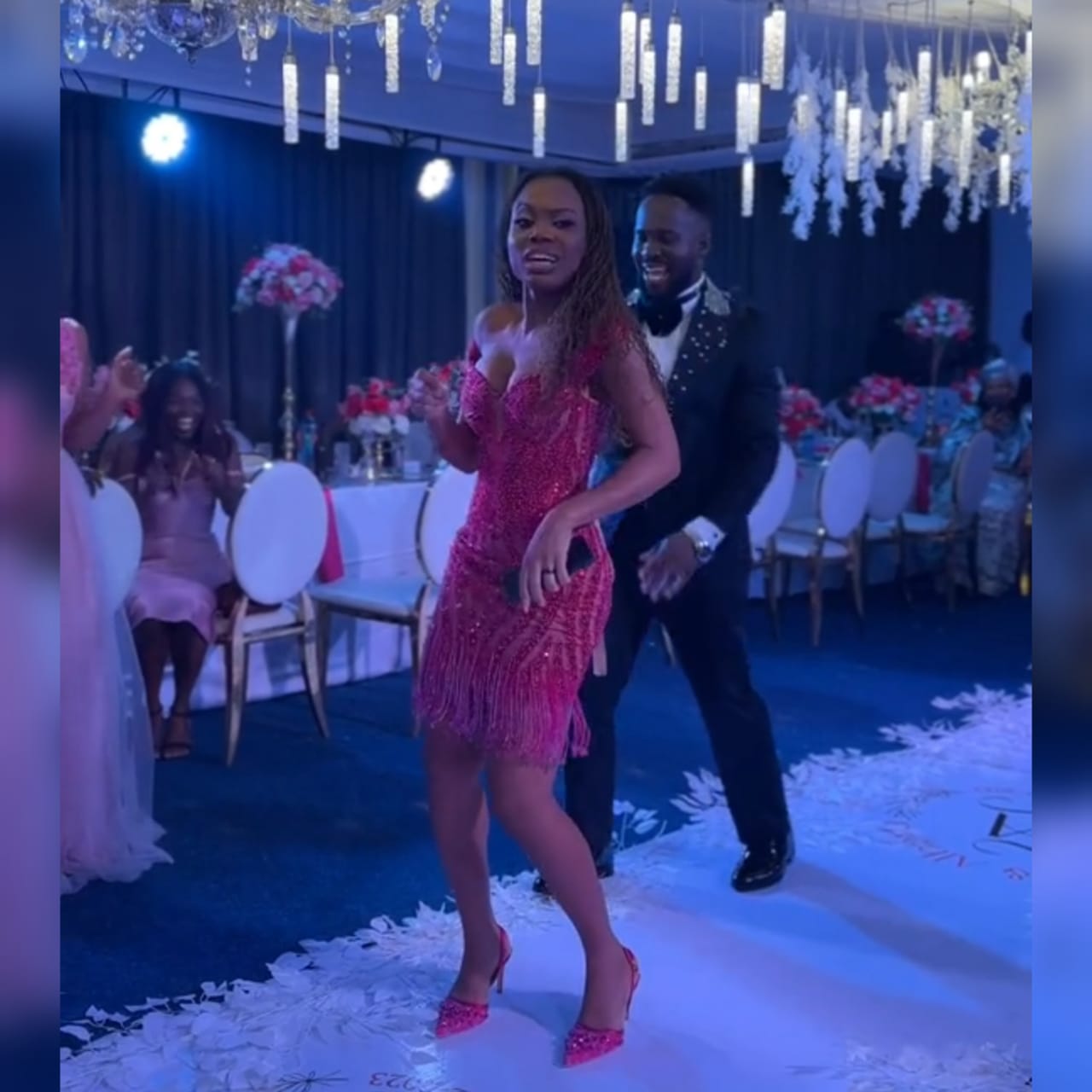 this-bride-schooled-everybody-on-the-dancefloor-with-her-lit-strikes.jpeg This Bride Schooled Everybody On The Dancefloor With Her Lit Strikes!