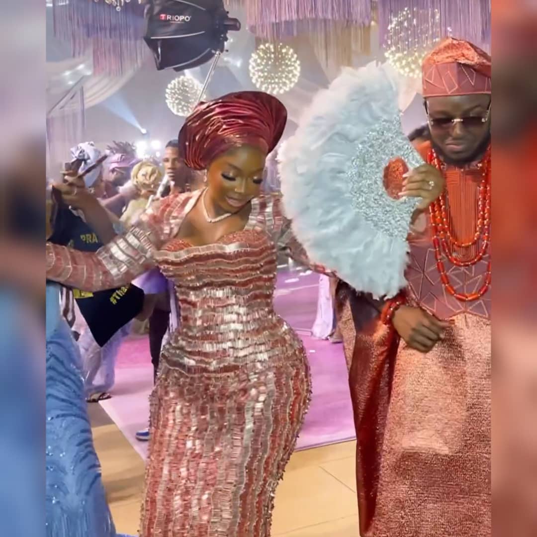 Fashionable Seems to be and Pure Vibes! This Couple Nailed Their Dance Entrance