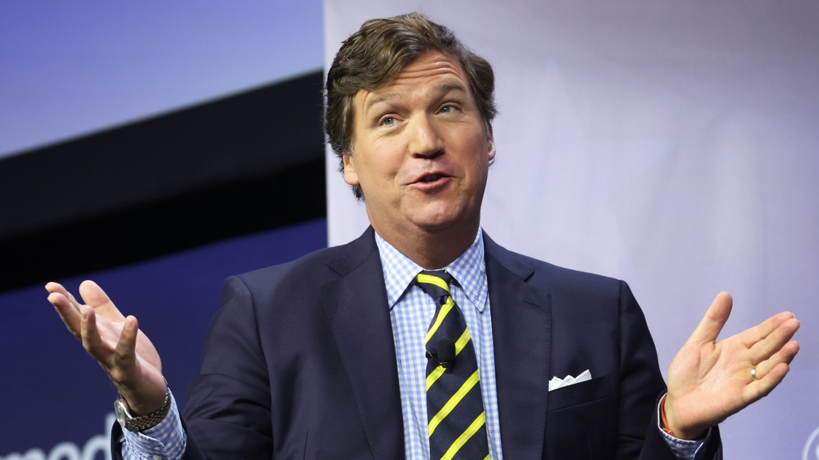 Tucker Carlson Proclaims Interview With Putin. He’s Praised the Russian Chief for Years