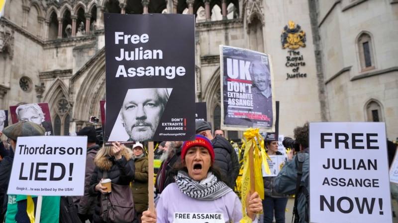 Assange Attorneys Make Final Bid to Stop Extradition