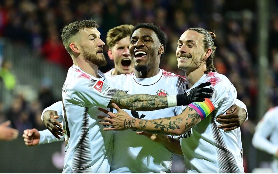 Dapo Afolayan: Ex-Chelsea starlet baggage brace as St. Pauli sink Holstein Kiel in seven-goal thriller