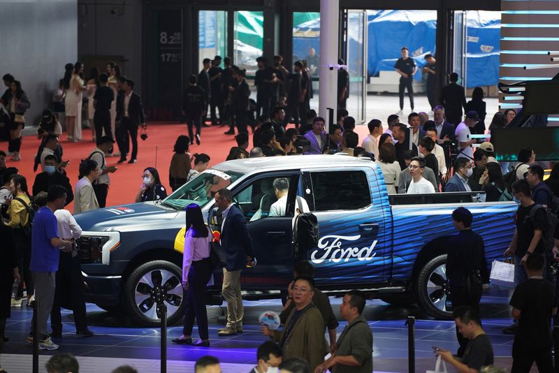 Ford revenue beats on industrial gross sales; EVs nonetheless dragging