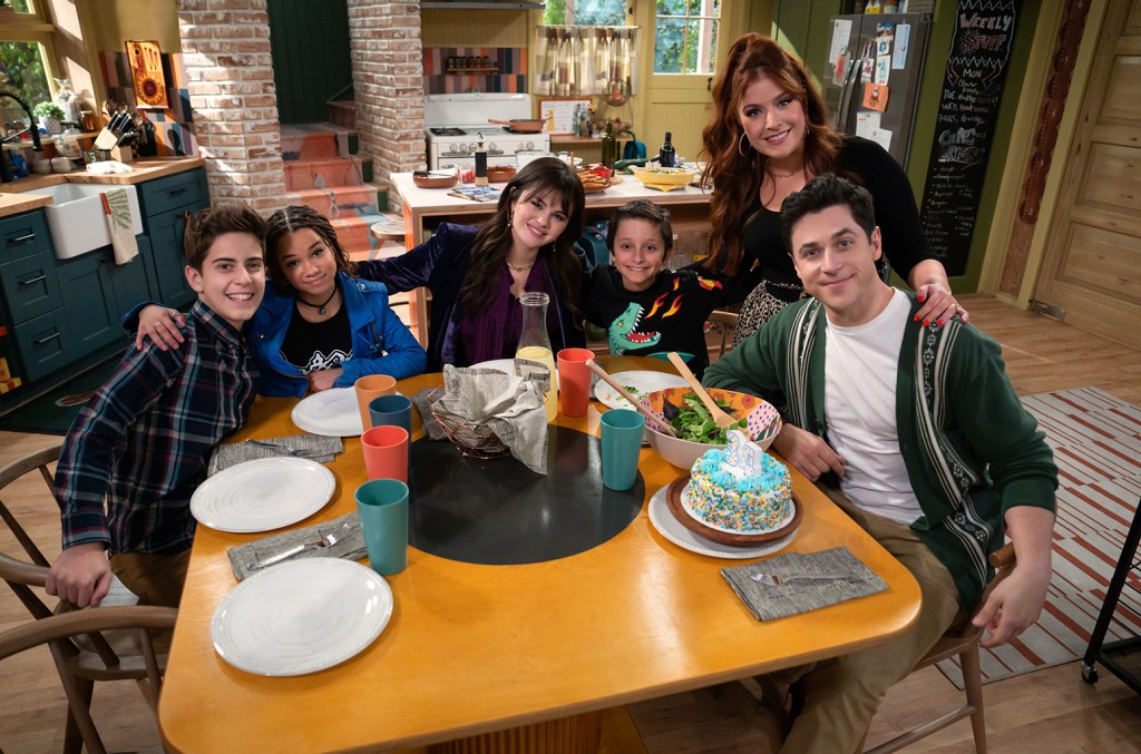 Test Out Selena Gomez in First ‘Wizards Past Waverly Place’ Images