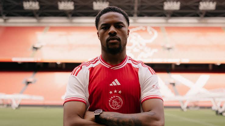 Ajax may offload Chuba Akpom to create space for ex-Manchester United striker
