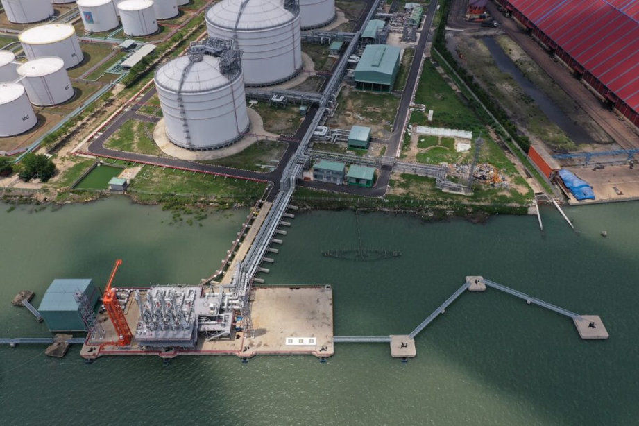 Singaporean agency to import its ‘first spot LNG cargo’ to China