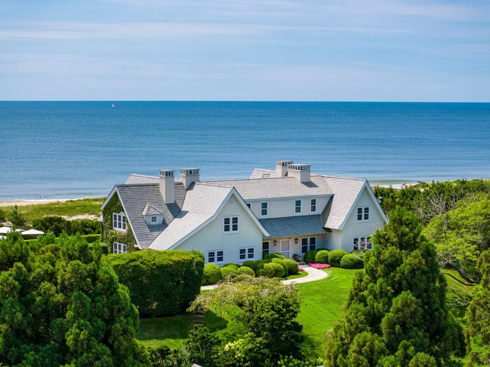 the-priciest-house-for-sale-within-the-hamptons-simply-bought-a-25m-low-cost-after-7-weeks66ae0defb17ae.jpg The Priciest House for Sale within the Hamptons Simply Bought a $25M Low cost After 7 Weeks for Sale