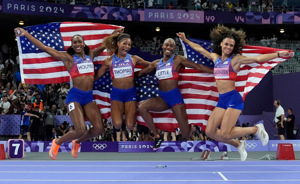 American Relay Groups Win Two Golds within the Final Occasions of a Dominant Olympic Monitor Meet for the U.S.
