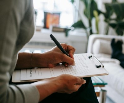 ‘Teaching’ makes billions however has key variations from psychological well being care