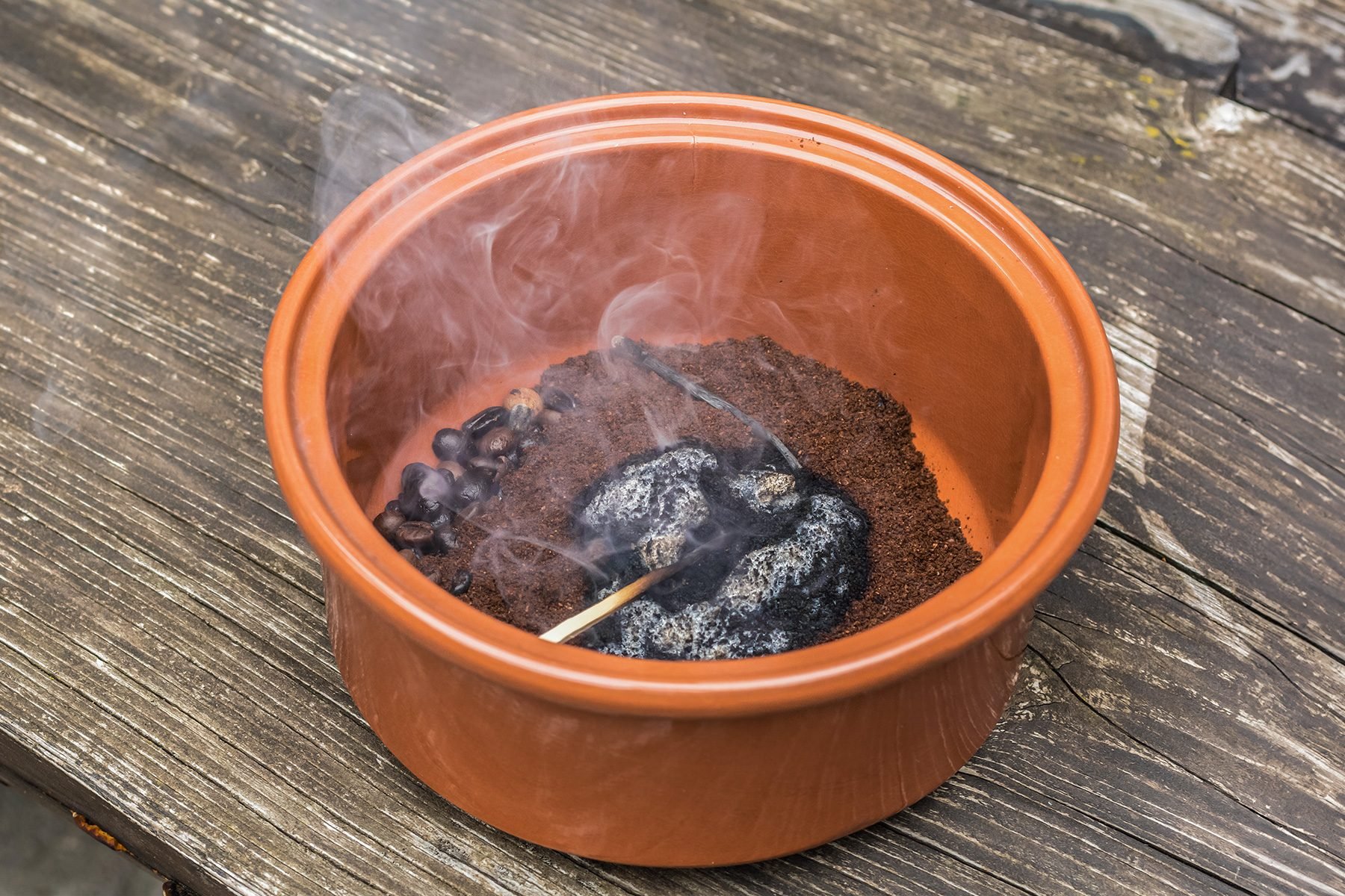 Does Burning Espresso Grounds Hold Mosquitoes Away?