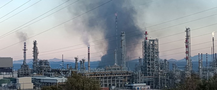 Hearth at Greek Refinery: Crude Unit Down