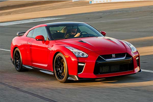 Nissan Would Love To Hold Producing The GT-R For One other 17 Years, However Legal guidelines Are A Downside