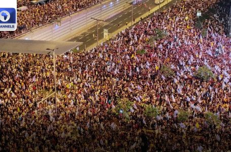 Israel Nationwide Strike: Hundreds Of Protesters Block Namir Highway In Tel Aviv +Extra | Israel-Hamas