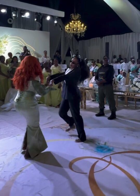 This Bridesmaid and Groomslady Dance-off is Screaming E for Vitality!