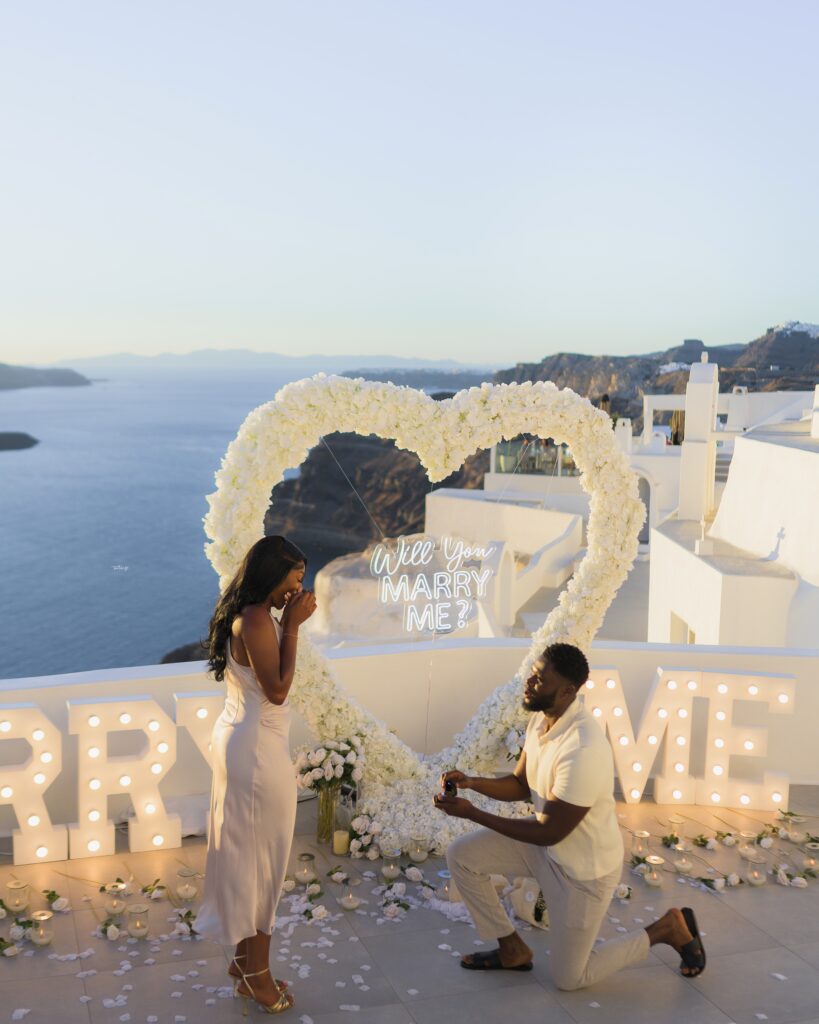 A Candy Sure in Santorini! Take pleasure in Stephanie & Jermaine’s Romantic #BNBling