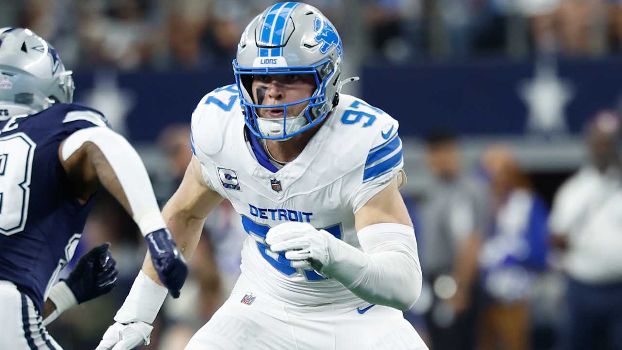 Lions DE Aidan Hutchinson carted off with damaged tibia in win over Cowboys                          Oct 13, 2024