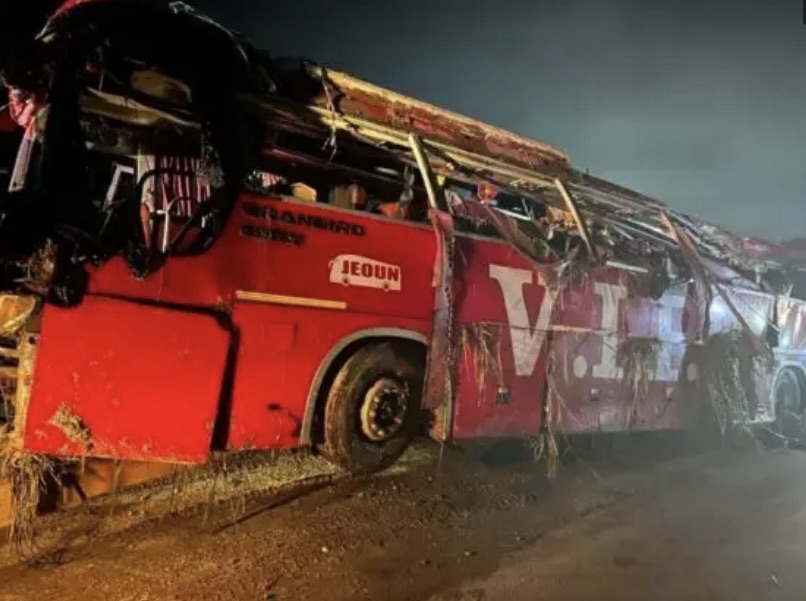 Deadly VIP Bus Accident Claims 14 Lives Together with A Toddler and Two Minors On Akrokerri-Obuasi Street