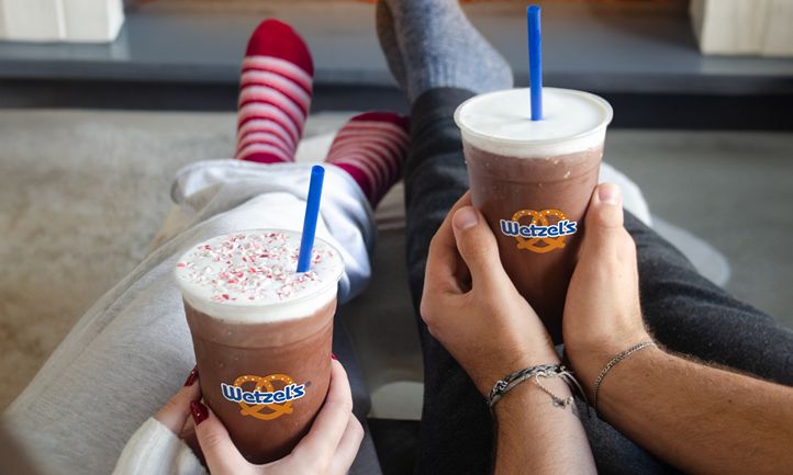 Wetzel’s Pretzels Delivers Pleasure of the Season with Two New Frozen Scorching Chocolate Drinks