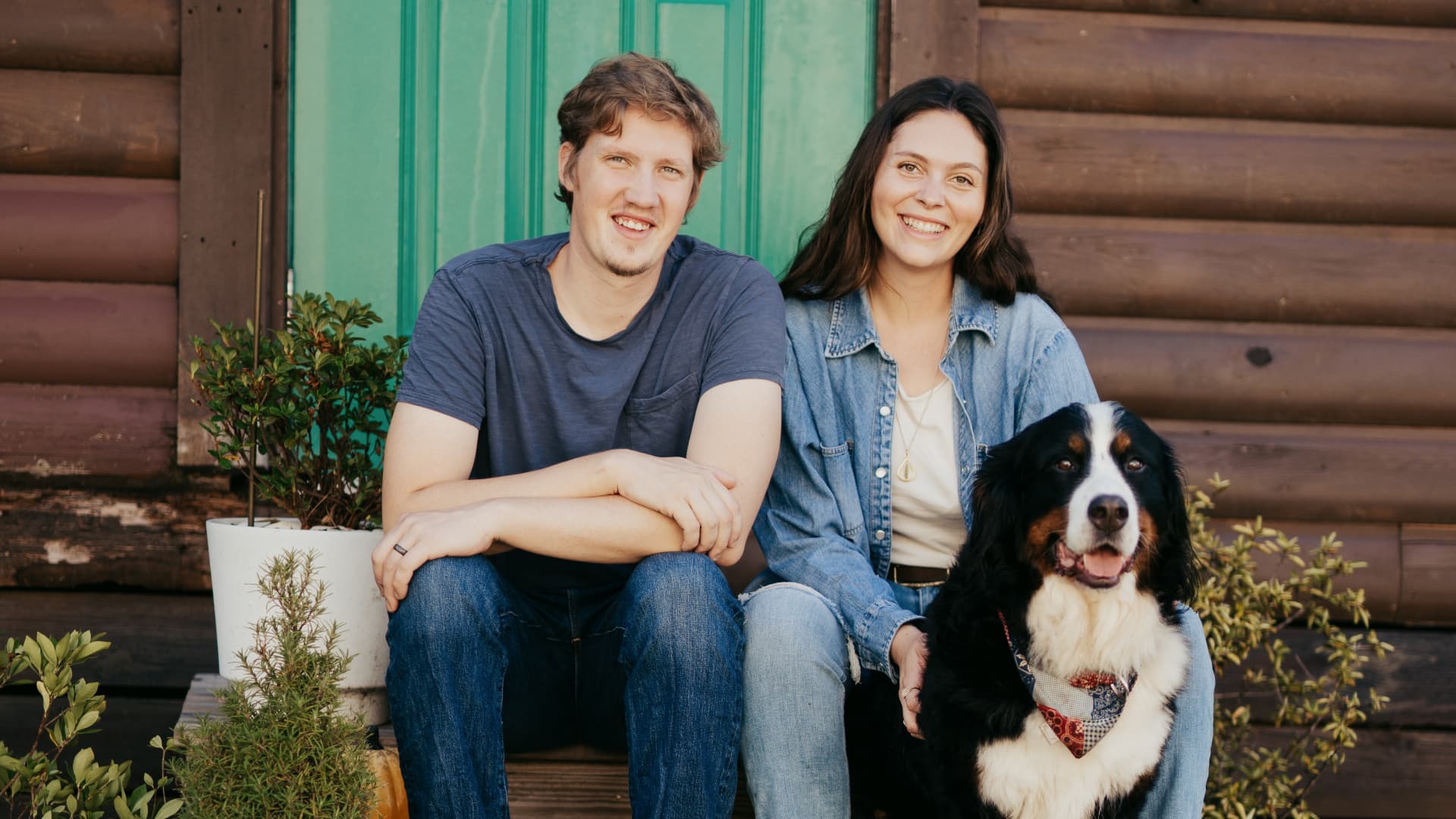 This couple purchased a Disney cabin in-built 1998 for $53,375 and are making it their tiny house—have a look inside