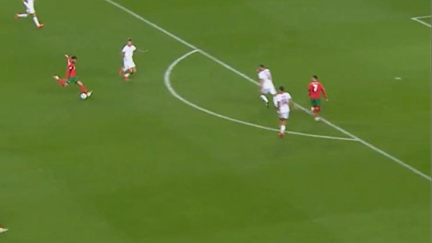 Manchester United captain Bruno Fernandes scores stunner in Portugal’s demolition of Poland (Video)