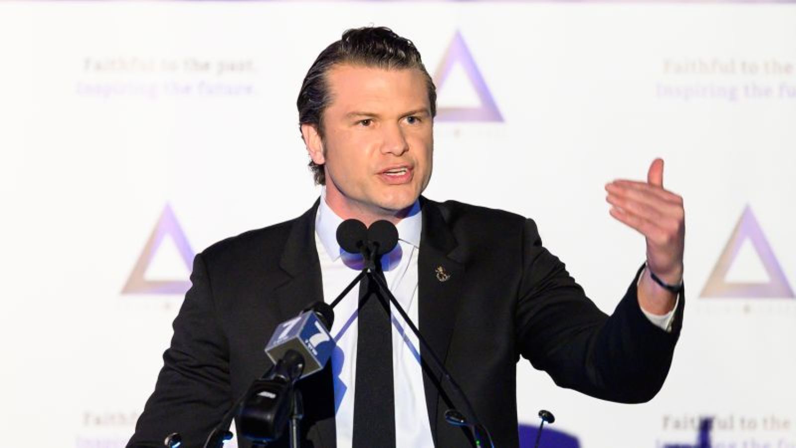 Un informe policial revela nuevos detalles de la denuncia por agresión sexual contra Pete Hegseth, candidato a secretario de Defensa de Trump