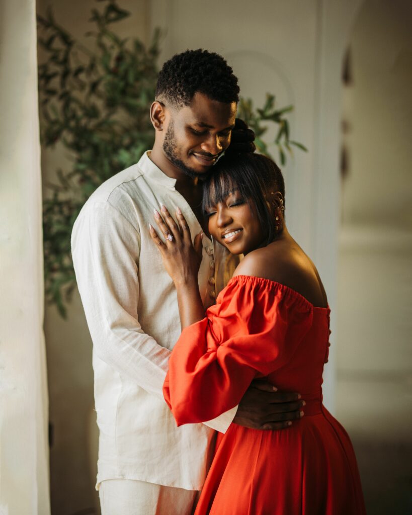 Tunde Noticed Seun on Her Sister’s Whatsapp Standing and Was Immediately Smitten!