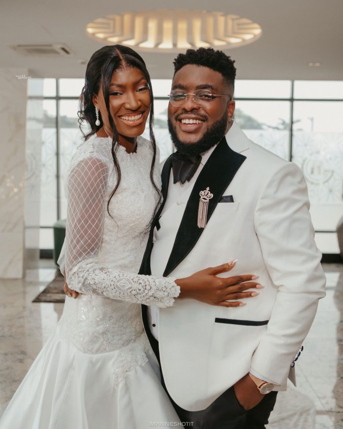 Simi Stated Sure to Her Secondary Faculty Senior! Get pleasure from Their White Marriage ceremony Photographs