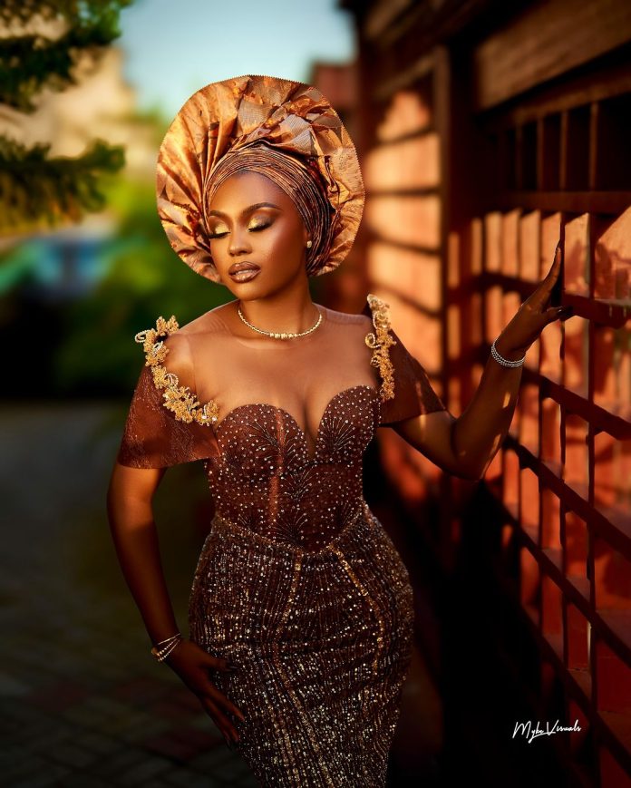 Exude Golden Radiance on Your Massive Day With This Beautiful Inspo
