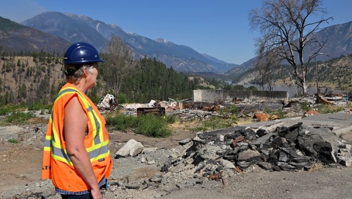 Canada ignores official recommendation in setting much-criticised 2035 emissions goal