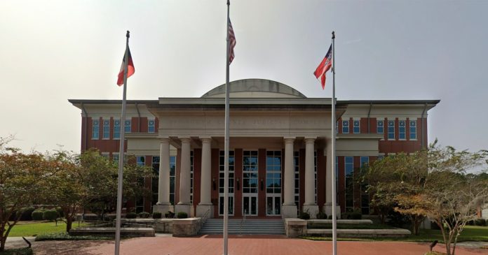 Georgia choose is discovered useless in courtroom on remaining day on bench