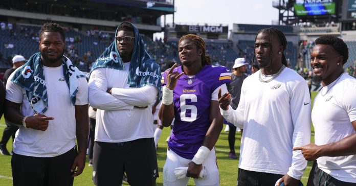 Eagles signal former first-round choose, open Byron Younger’s apply window