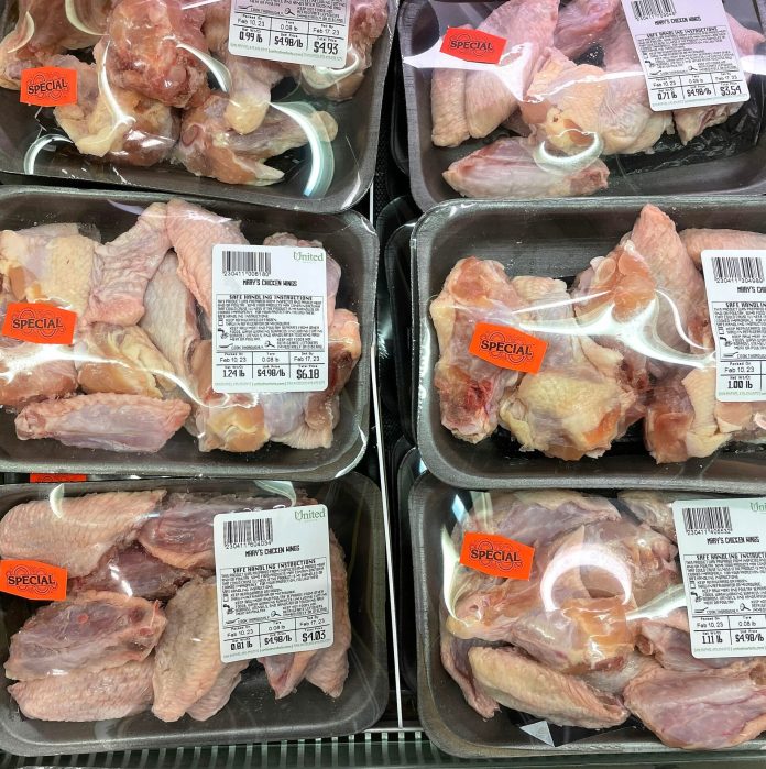 Is It Protected to Eat Hen and Eggs Proper Now?