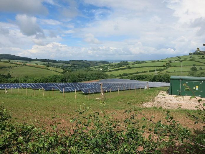 UK authorities approves nearly 1 GW of photo voltaic throughout two initiatives